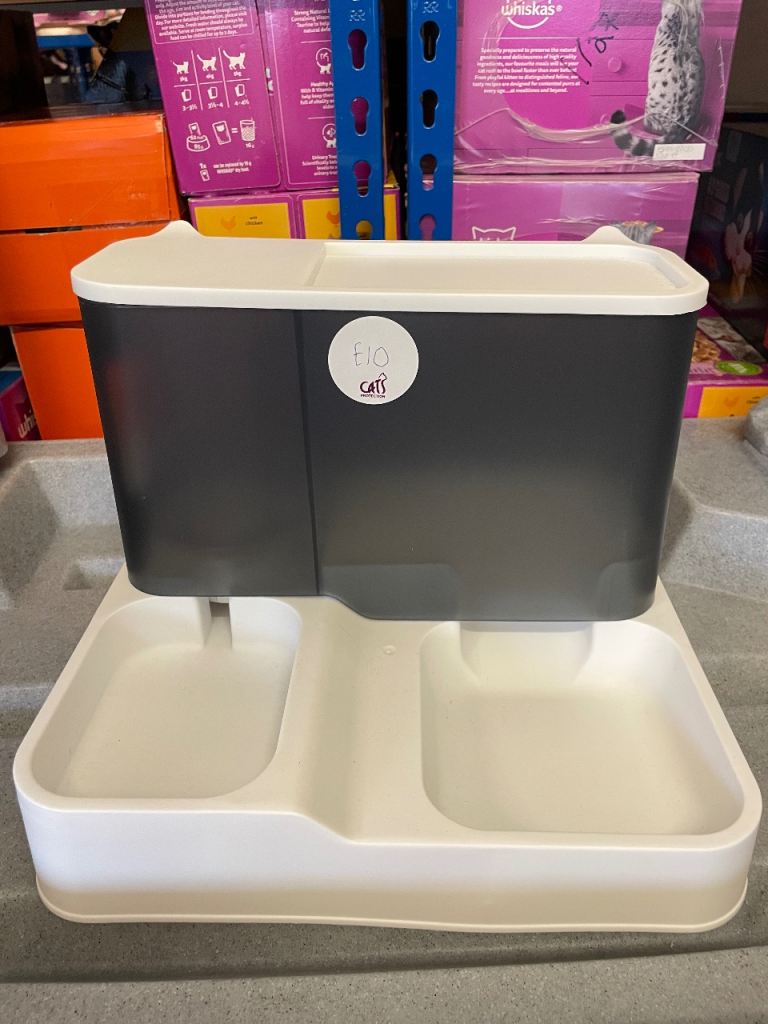 Automatic Pet Feeder with Dual Bowls - Grey and White