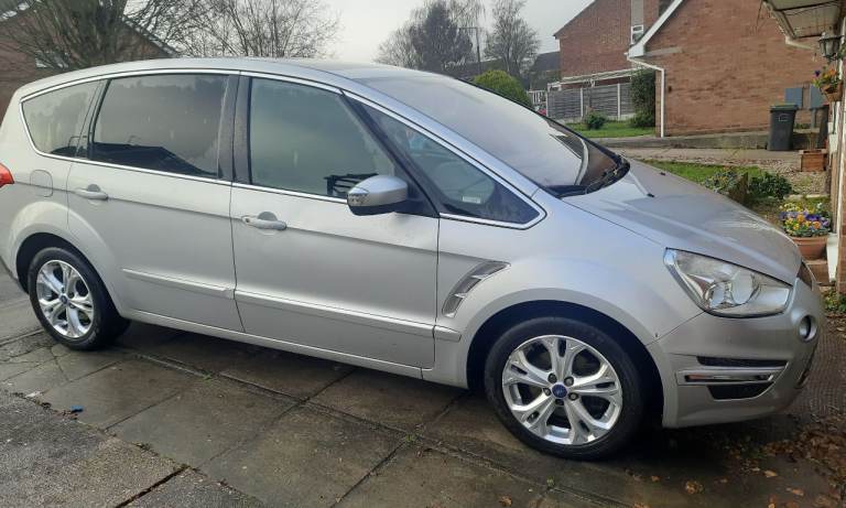 2011 Ford Smax Titanium Facelift Model