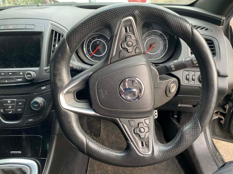 VAUXHALL INSIGNIA VX LINE STEERING WHEEL
