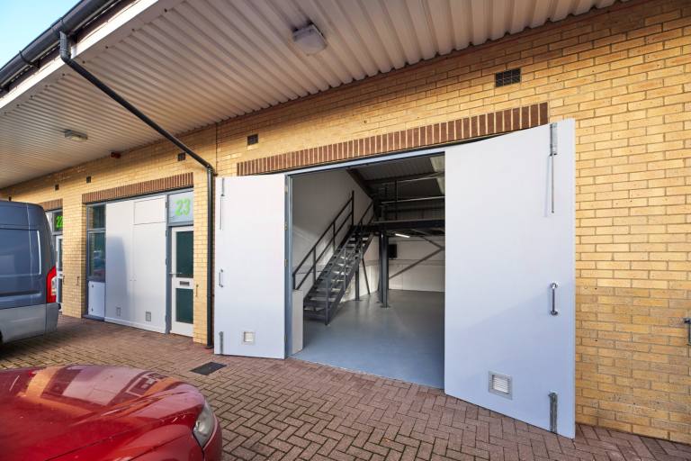 Weymouth - DT4 7BS \ Workshop Area for Rent in Basepoint Jubilee Close