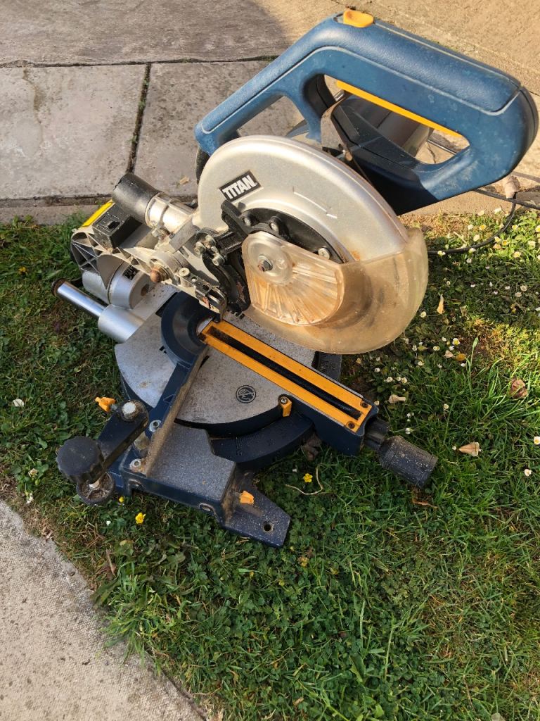 Titan Compound Sliding Mitre Saw 