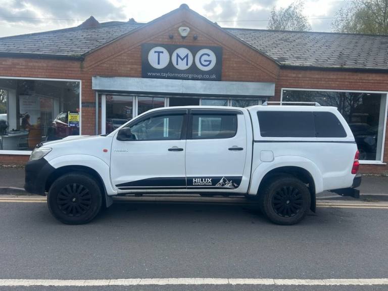 2015 Toyota Hilux 2.5 D-4D Active Pickup Extended Cab 4dr Diesel Manual 4WD Euro 5 (144 ps) PICK ...