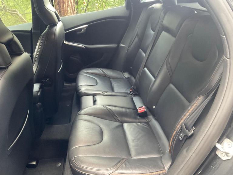 2015 Volvo V40 D2 Cross Country Lux Nav 5dr HATCHBACK DIESEL Manual