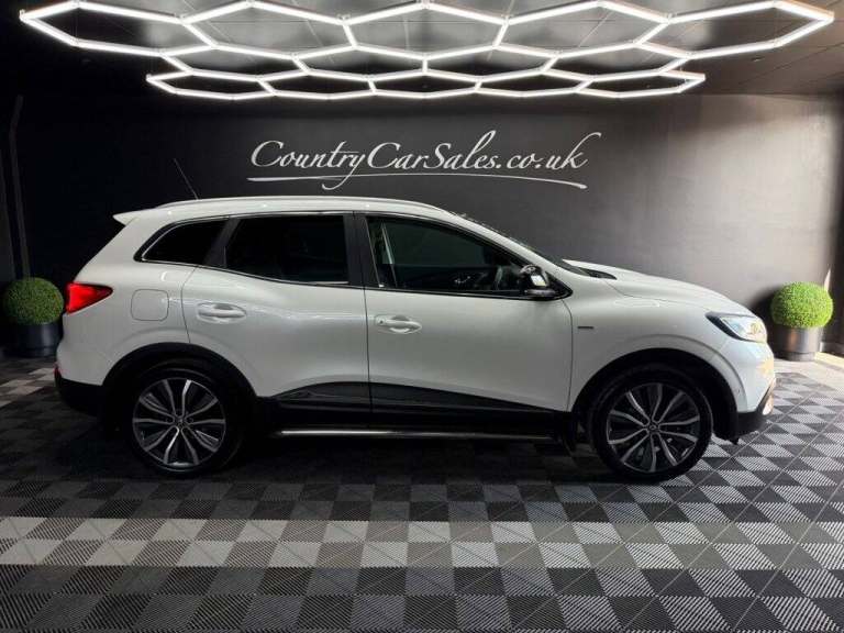2016 Renault Kadjar 1.6 dCi Signature S Nav SUV 5dr Diesel Manual Euro 6 (s/s) (130 ps) HATCHBACK...