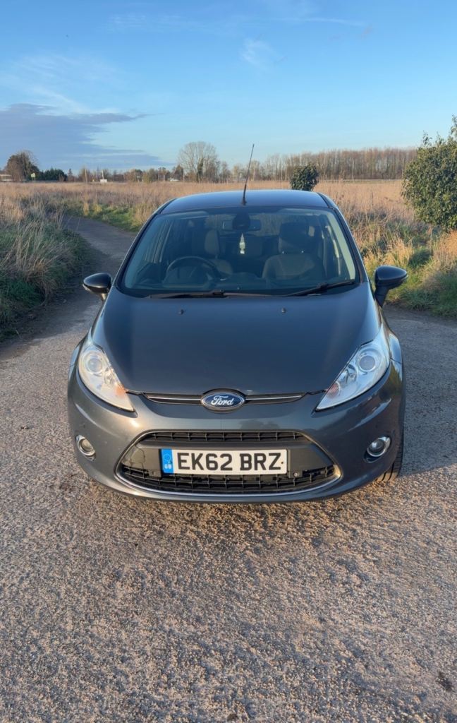 Ford fiesta titanium 2012 1.4 tdci diesel 