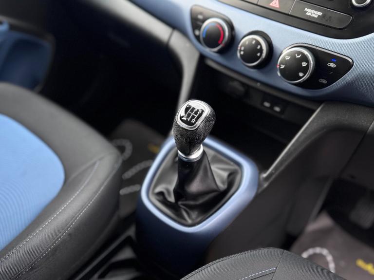 2015 Hyundai i10 1.2 SE 5dr HATCHBACK Petrol Manual