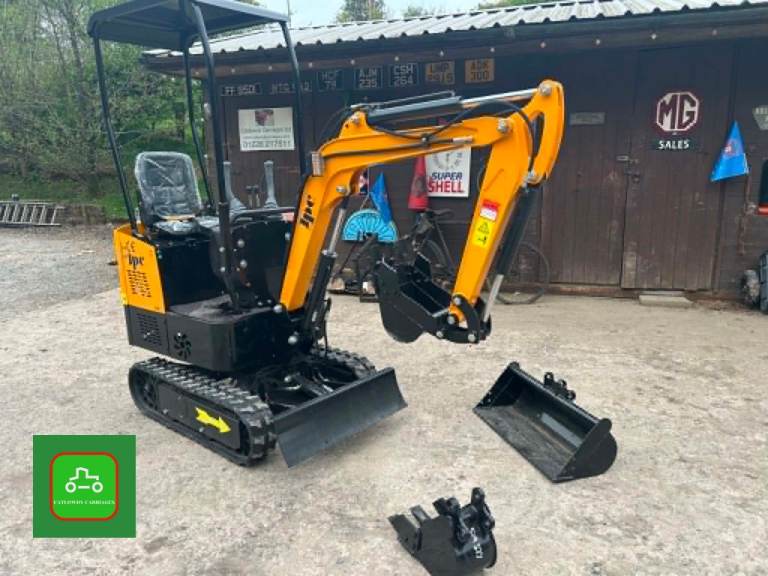 JPC HT12 MINI DIGGER 1-TON 3 BUCKETS BRAND NEW UN-USED SEE VIDEO inc VAT