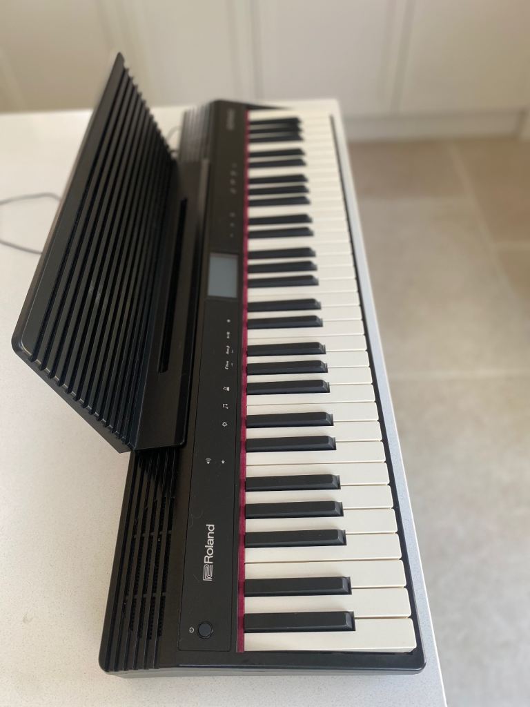 Roland GO:Piano keyboard