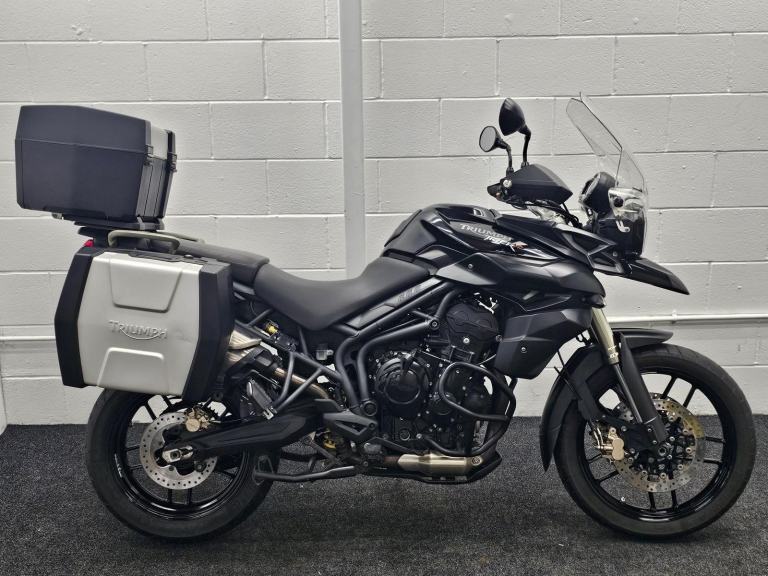 Triumph Tiger 800 XC ** Full Triumph Luggage - November 2026 MOT ** 