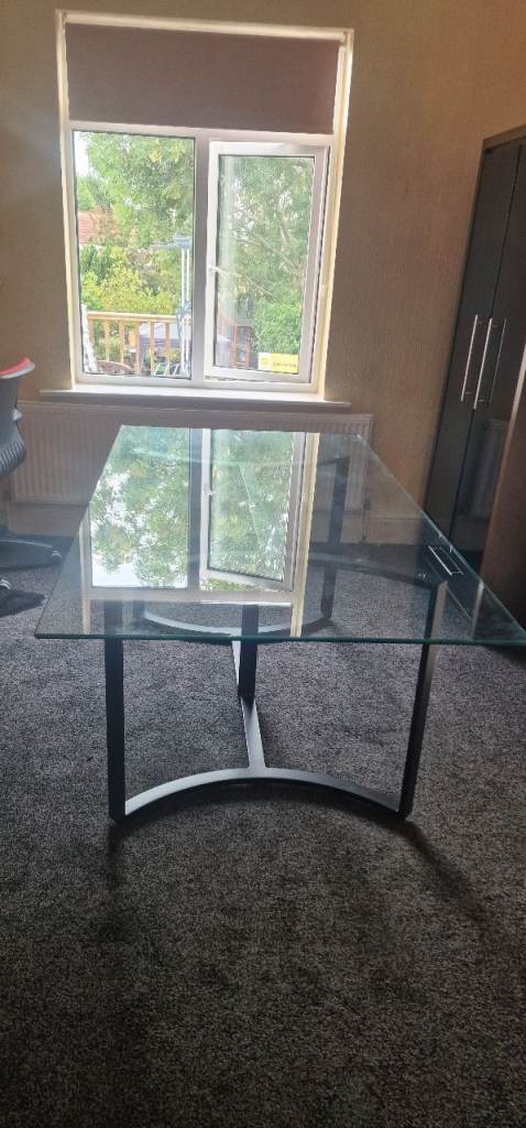 glass top dinning table