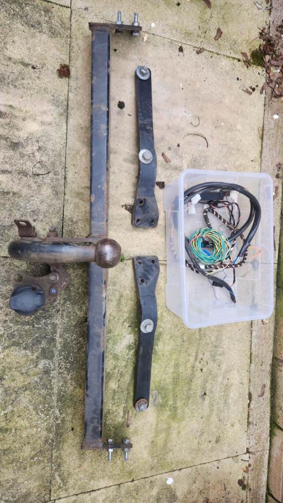 Renault Megan tow bar