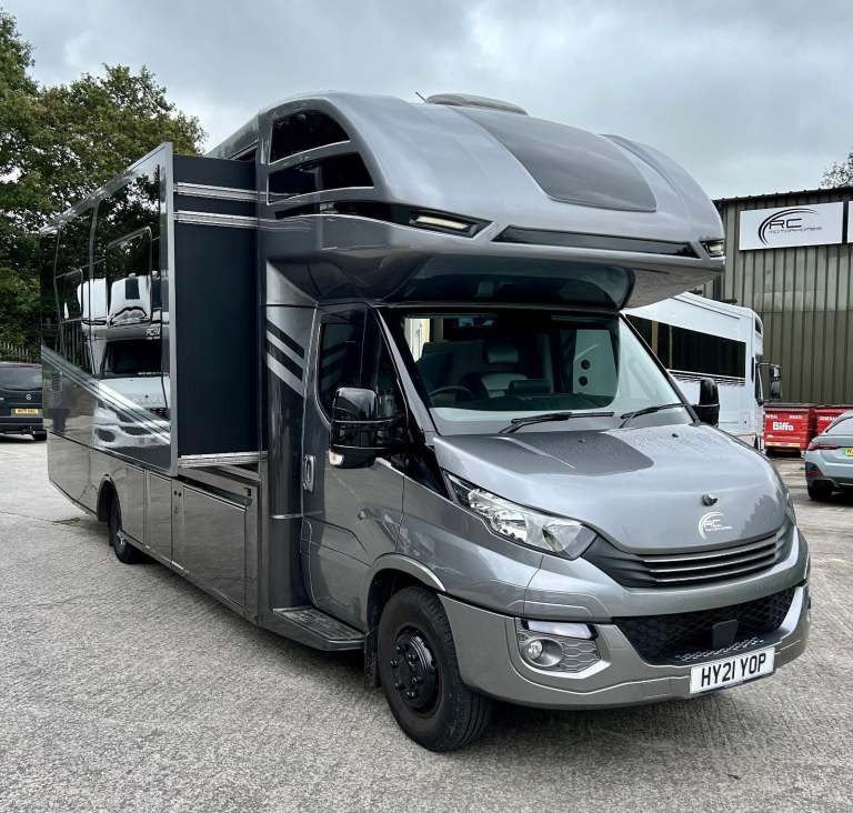 RC Motorhomes RC9M Carbon Edition Motorhome Camper 