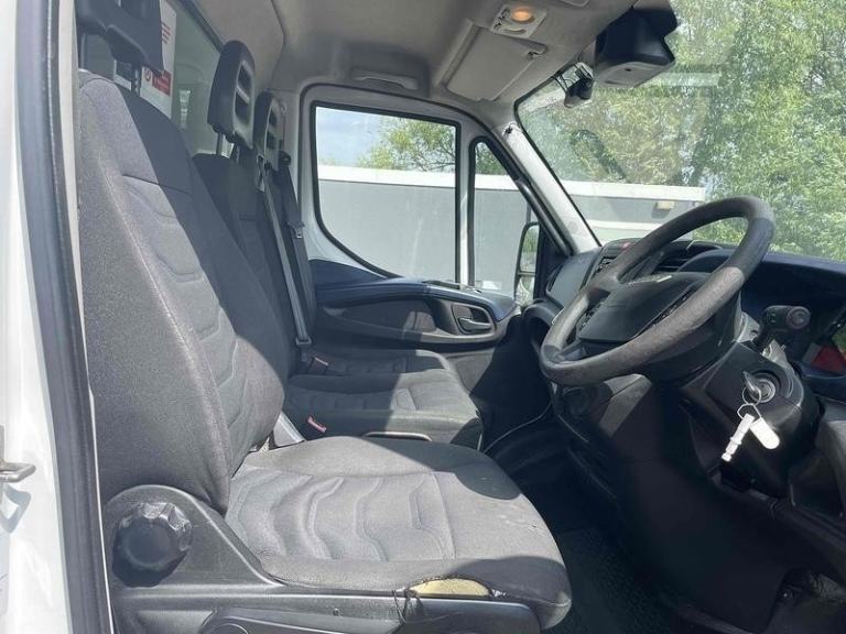 Iveco Daily 70C18 20FT Luton Box Van Taillift Truck Diesel Auto 7.2 Ton Lorry