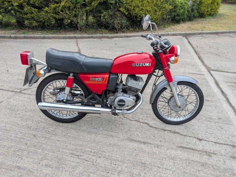 1981 SUZUKI SB 200 19k Miles CLASSIC SB200 - 2 STROKE - RETRO 80s GT200 T200 