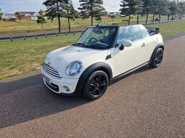 MINI CONVERTIBLE 1.6 Cooper Convertible 2011