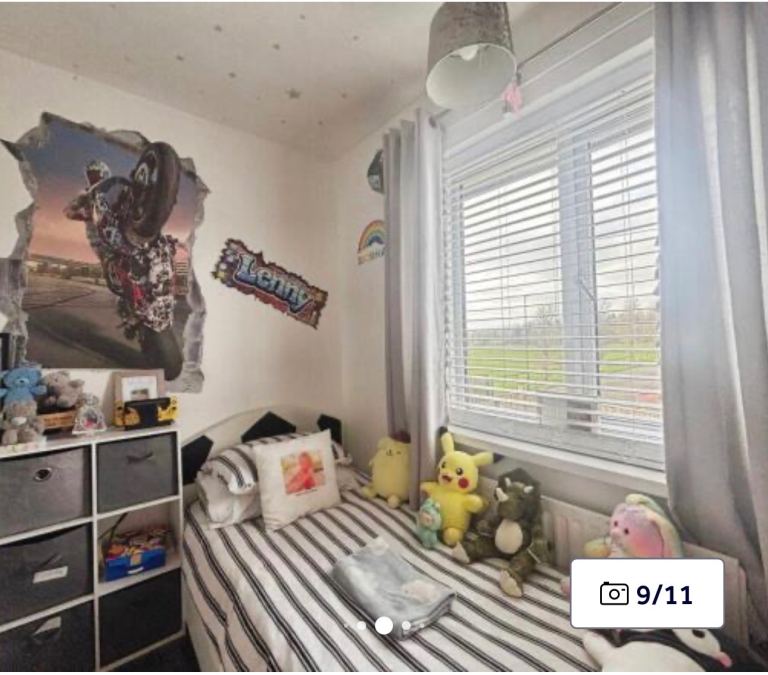 House available 3-4 bed 