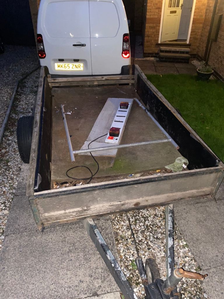 8x4 single axel trailer £125 ono
