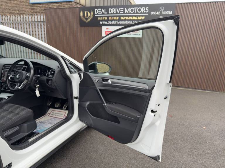 2017 Volkswagen Golf 2.0 TDI BlueMotion Tech GTD Hatchback 5dr Diesel Manual Euro 6 (s/s) (184 p ...