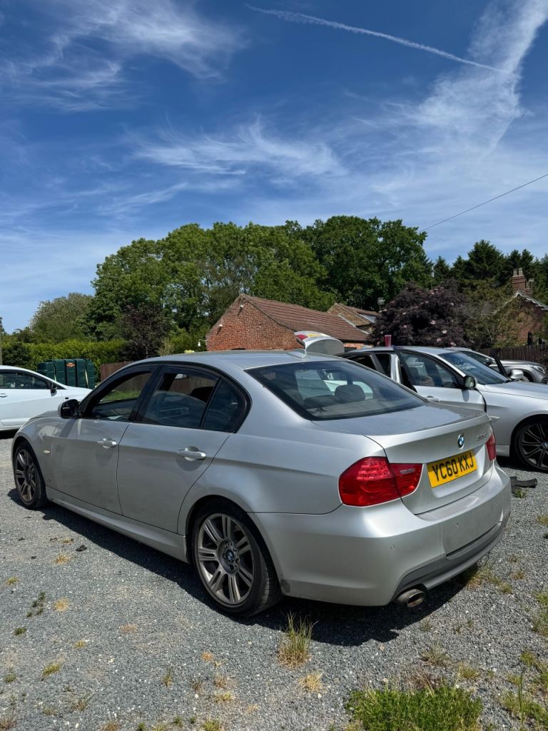 BREAKING 2010 BMW 318D · Sedan · Driven 165,000 
