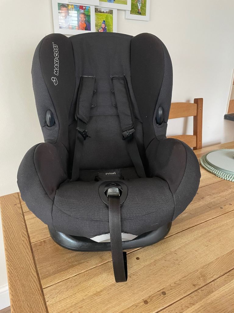 Baby/toddler car seat.