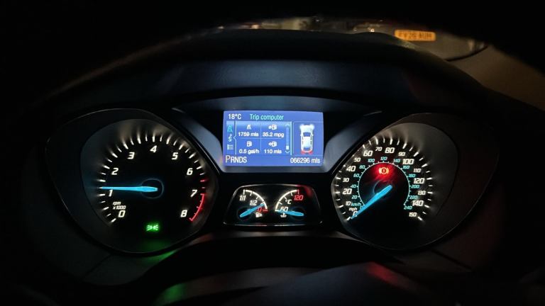 Ford, FOCUS, Hatchback, Petrol, 2014, Automatic, 1596 (cc), 5 doors