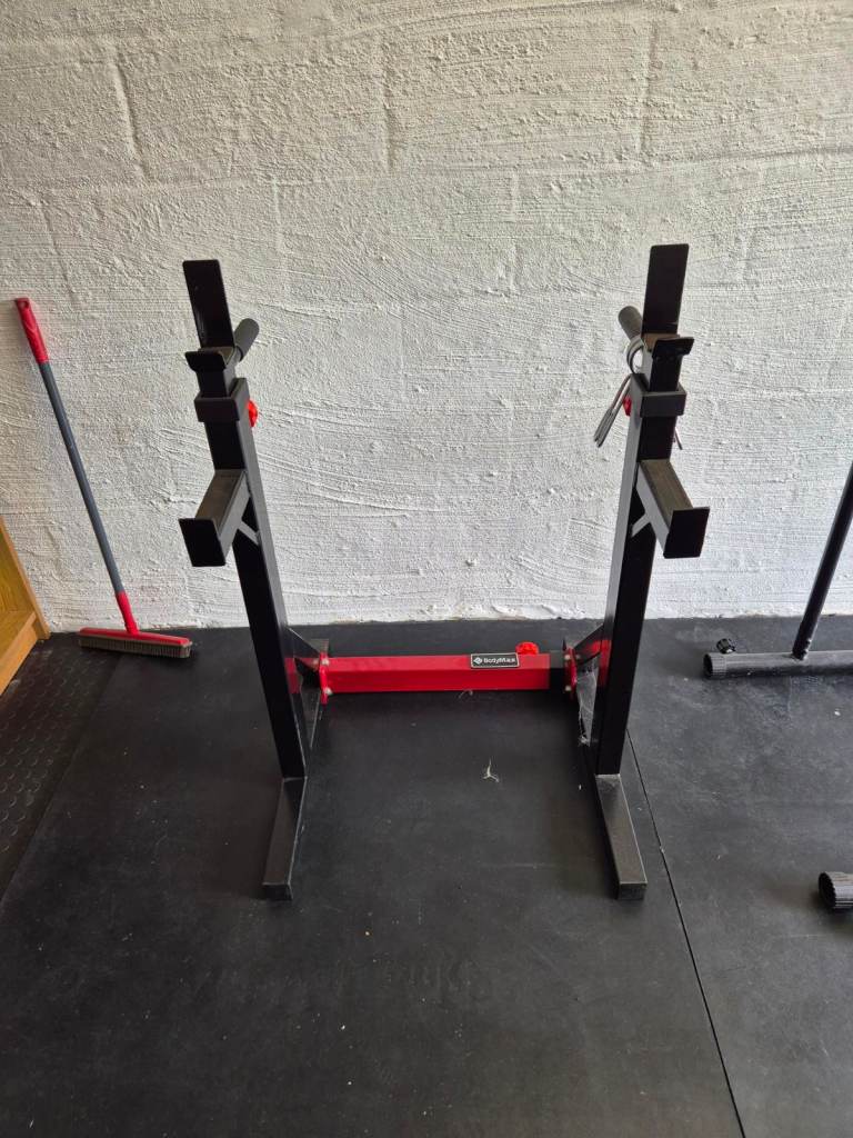 Adjustable Weight Lifting Squat Rack – Great Condition