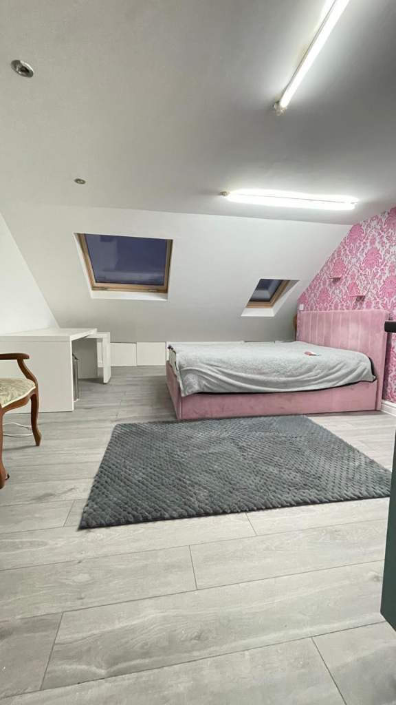 Spacious Studio Flat to let in Barking/Iford