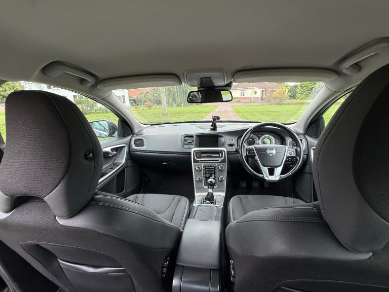 Volvo, S60, Saloon, 2011, Manual, 1560cc - Full Service History 