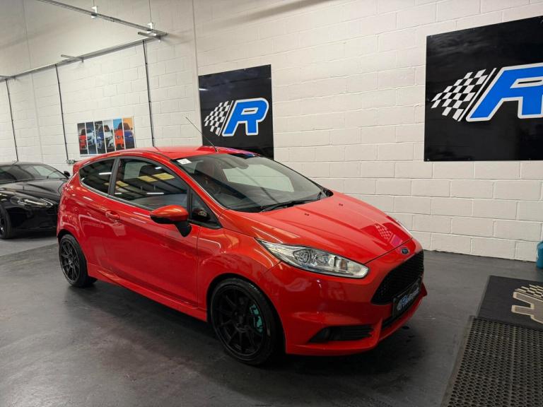 2016 Ford Fiesta 1.6 EcoBoost ST-3 3dr HATCHBACK Petrol Manual