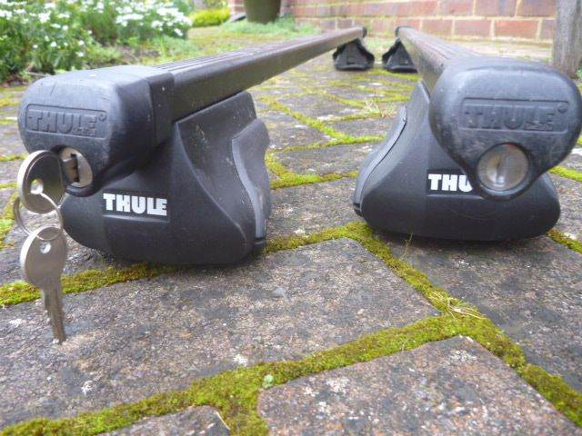 Thule Roof Bars with 1254 Foot Pack