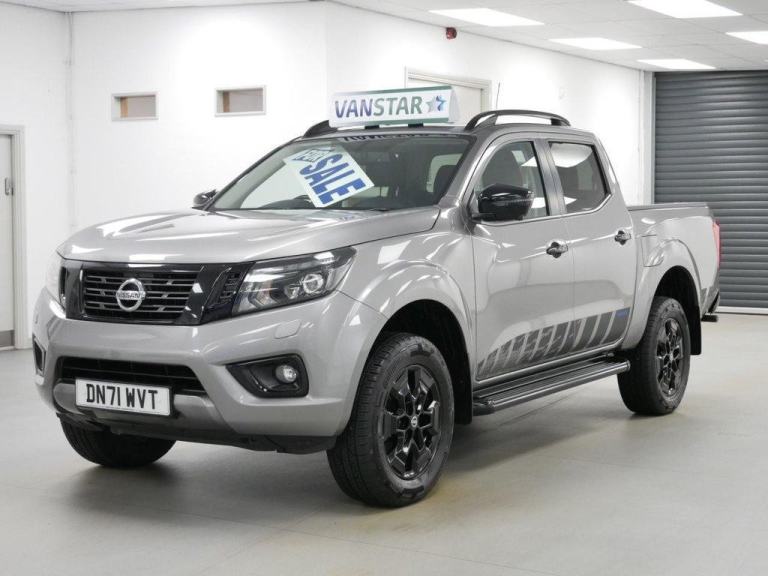 71 NISSAN NAVARA 2.3 DCI 190 BHP N-GUARD 4WD AUTOMATIC ( ROLLER SHUTTER ! )