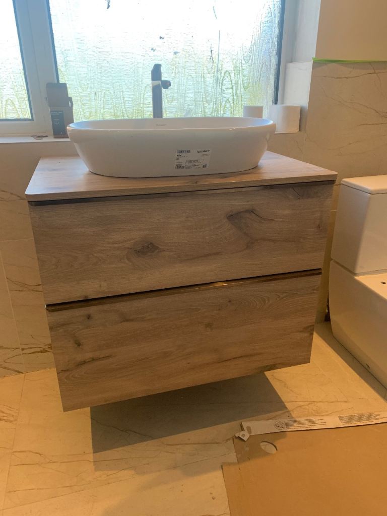Luxury Wall-Hung Oak Vanity Unit, Basin & Brushed Bronze Tap – New – £400