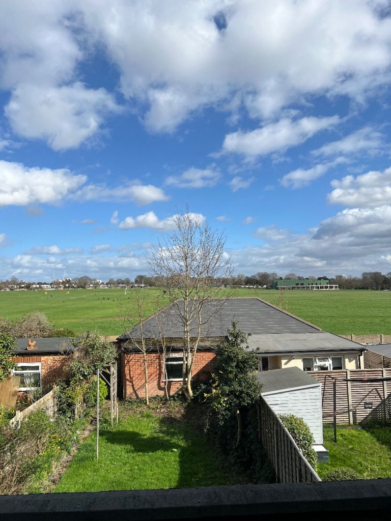 Room for only one person (no deposit)