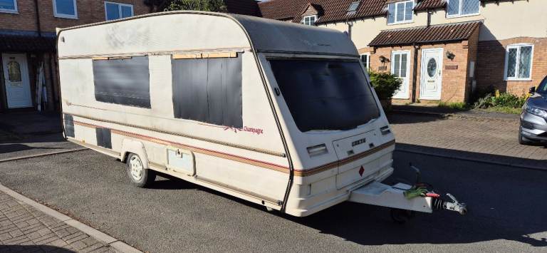 FREE FREE FREE!!! Empty inside, stripped caravan shell for free!!!