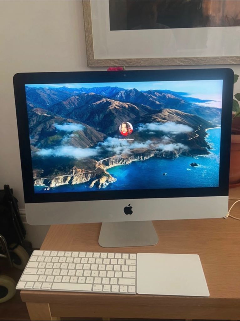 Apple iMac 21.5” All In One Desktop