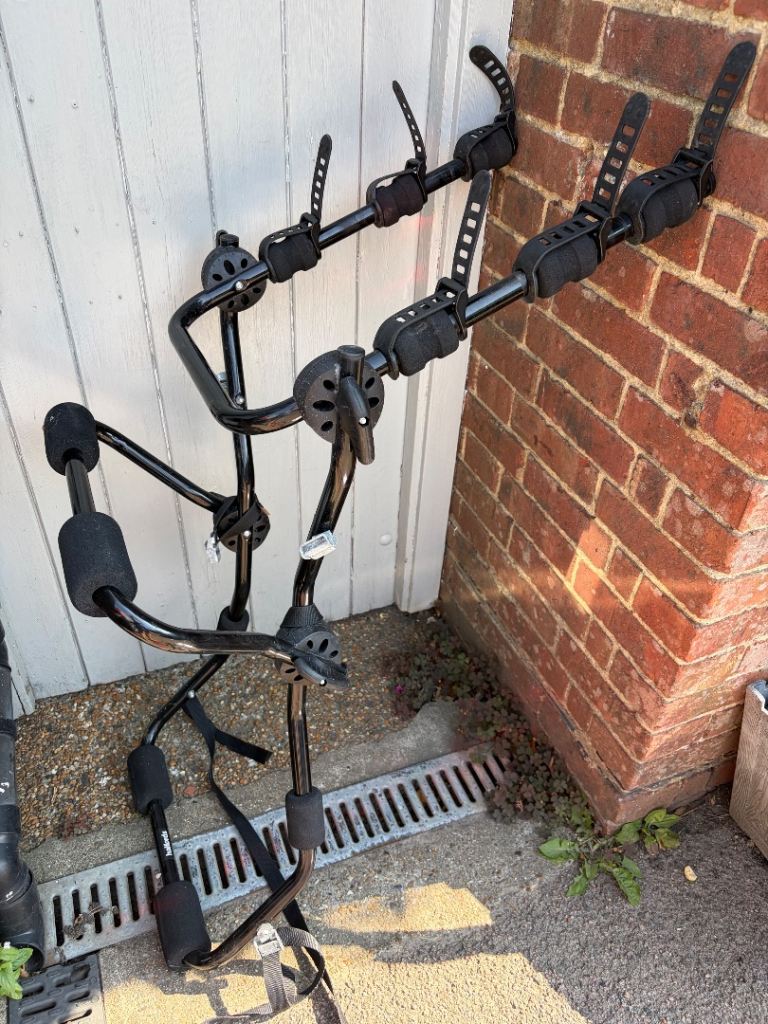 Halfords 3 Bike Rear Mounted Rack – Good Condition
