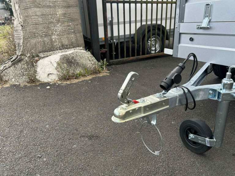 BRAND NEW 6ft x 4ft DOUBLE BROADSIDE NIEWIADOW TRAILER WITH FRAME AND 50CM COVER 750KG