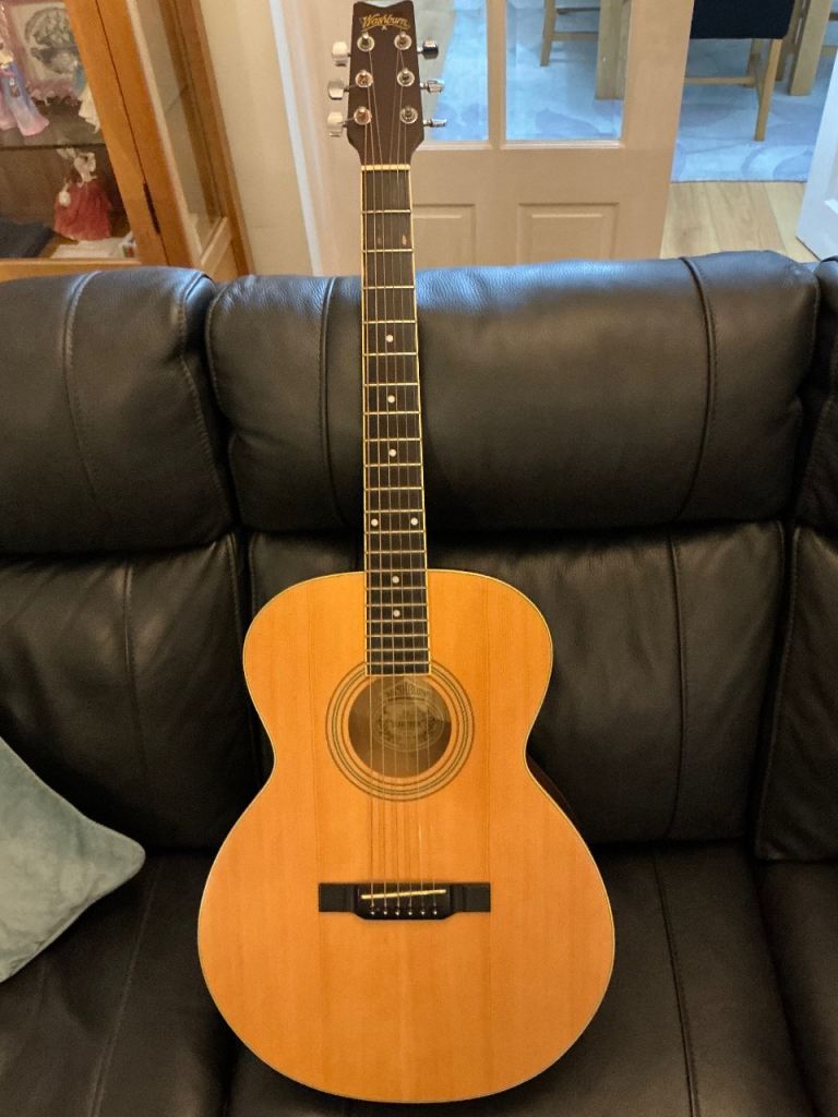 Washburn F8 Acoustic Guitar – Very Good Condition, Natural Wood Finish