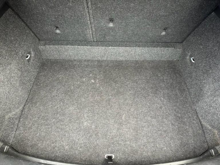 2016 Volvo V40 2.0 D2 R-Design Nav Hatchback 5dr Diesel Manual Euro 6 (s/s) (120 ps) Hatchback Di...