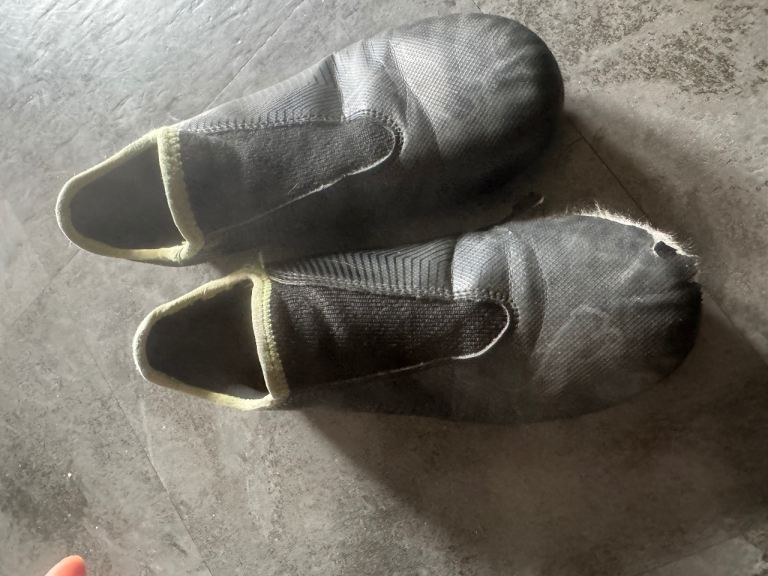 Kids Black Football Boots – Good Condition