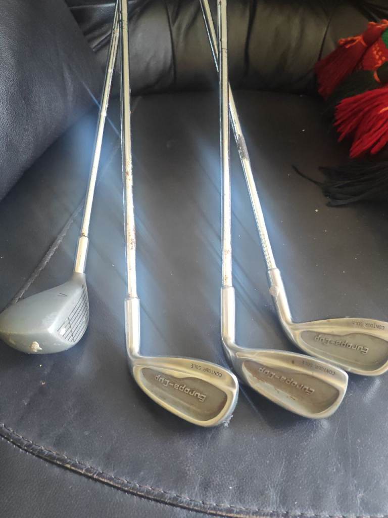 Golf clubs 