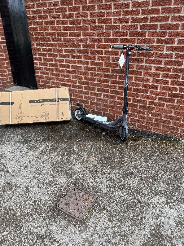 INVANTI E-SCOOTER BRAND NEW 2026