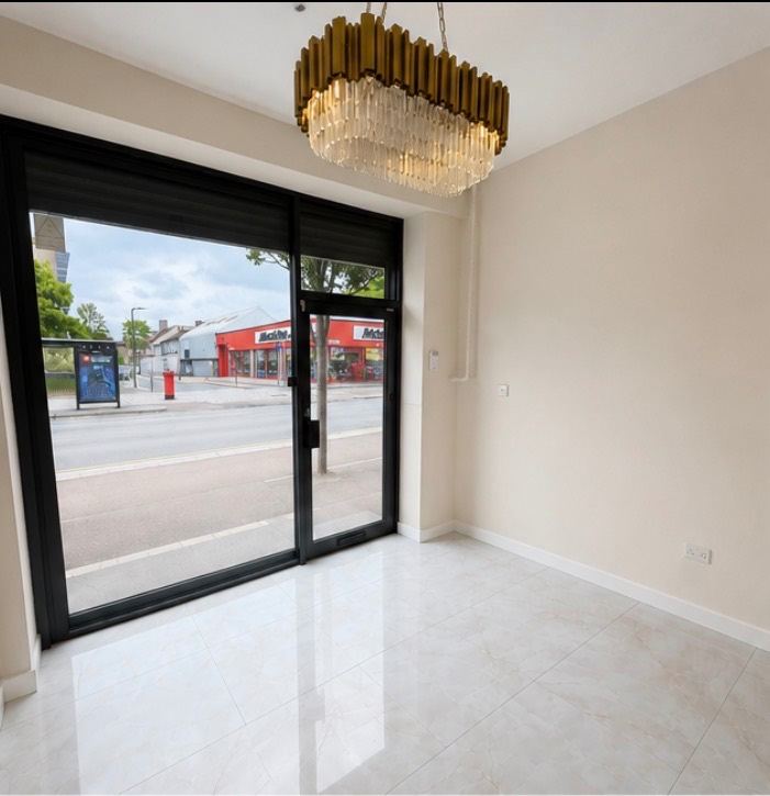 TO LET – PRIME COMMERCIAL PREMISES ON LEA BRIDGE ROAD 
