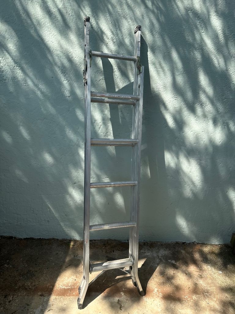 Sturdy Aluminium Extension Ladder – Good Condition