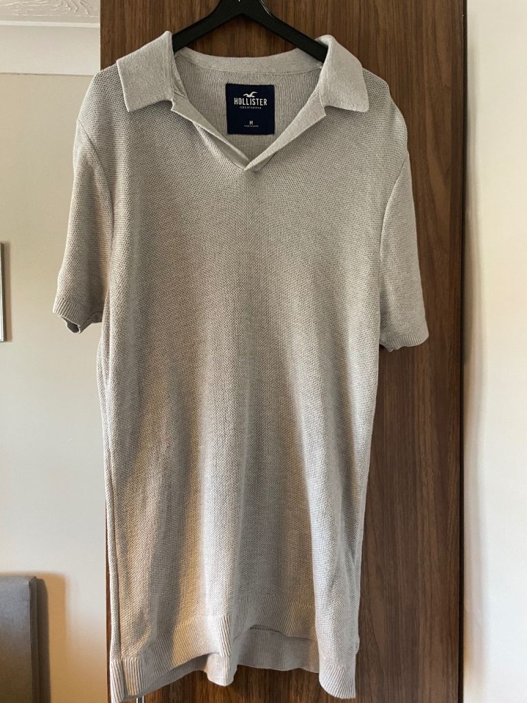 Hollister Men's Grey Polo Shirt – As Good As New
