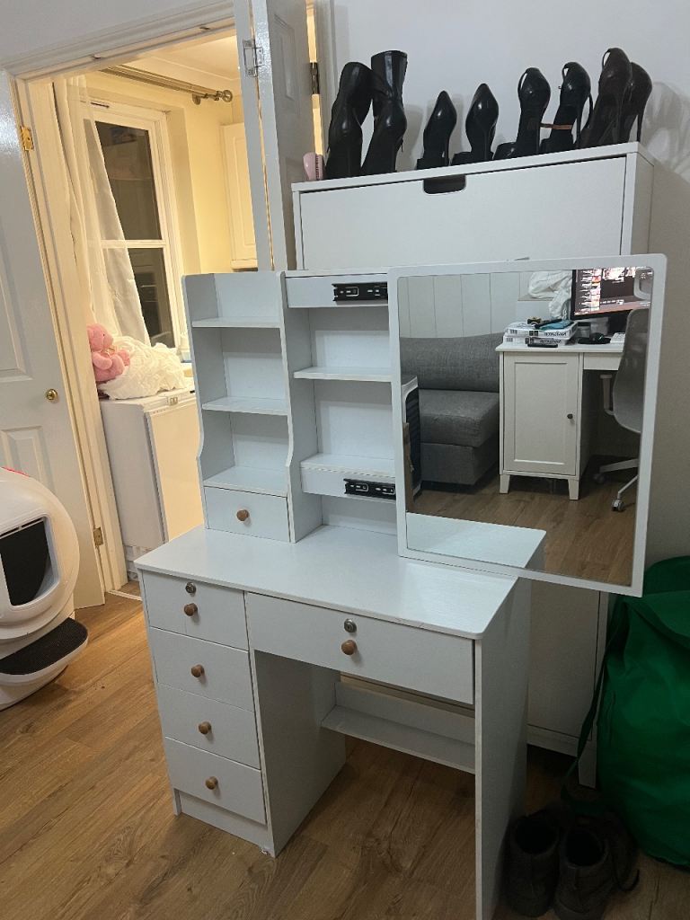 Small White Makeup desk