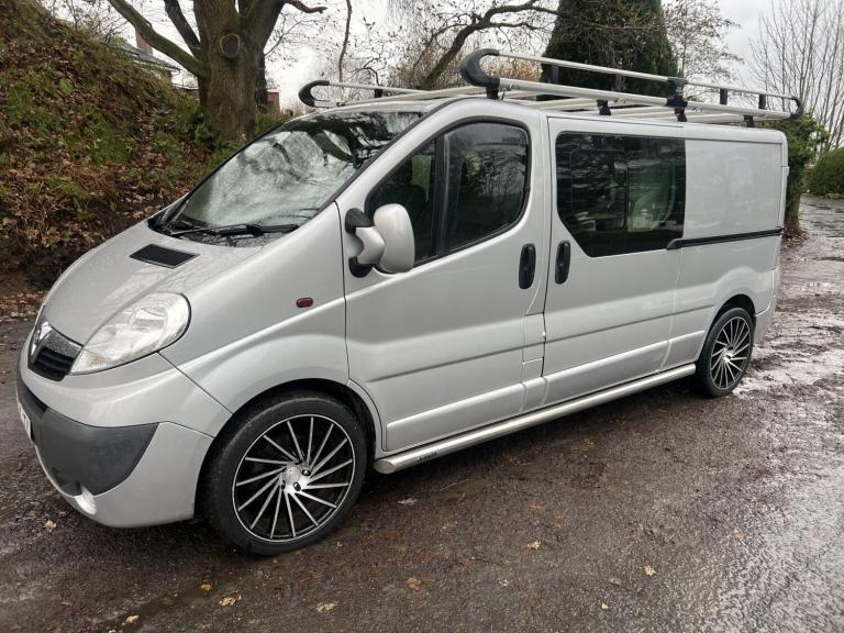 VAUXHALL VIVARO SPORTIVE CREWVAN, CREWCAB, 6 SEATS, LWB, 2.0, SILVER. NO VAT