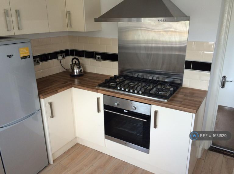 1 bedroom in Finsbury Terrace, Swansea, SA2 (#1681929)