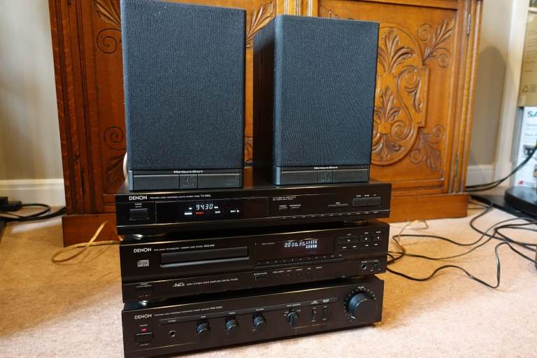 Denon Hifi System with Mordaunt Short Speakers - Good Condition