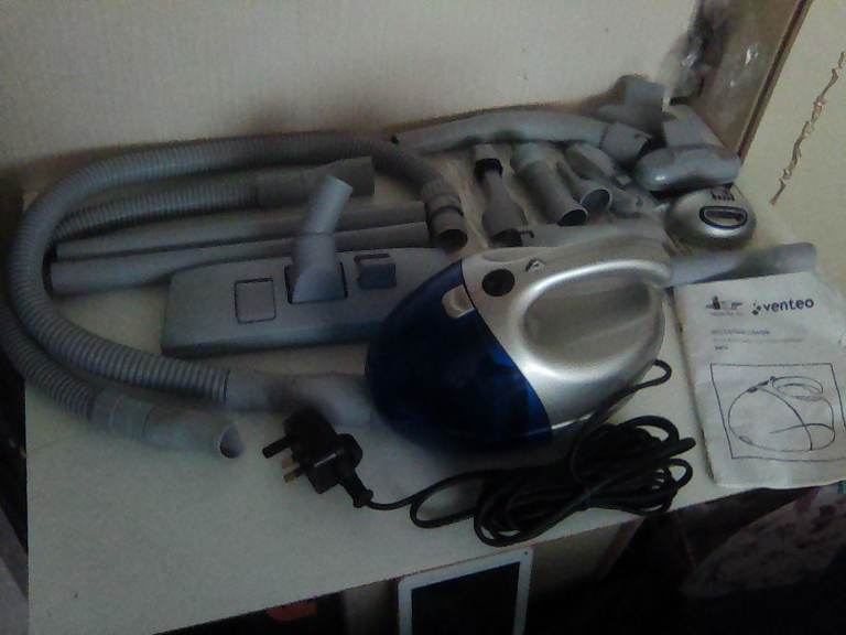 Venteo 15 pieces mini vacuum cleaner.